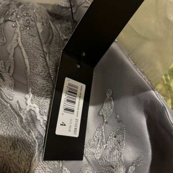 NWT Terani Couture 2111C4557 Beaded Homecoming Dress Silver Size 4 - Picture 9 of 10